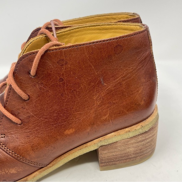 Clarks Originals Booties Womens 7.5 Brown Leather Block Heeled Chukka Lace Up - Picture 6 of 16